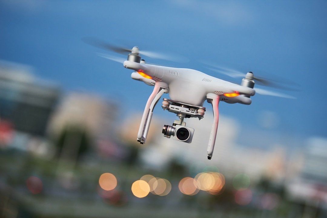 drone-in-volo.jpg