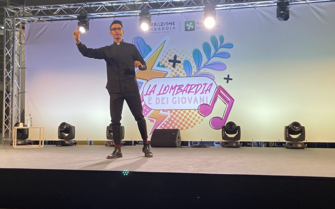 Il prete influencer don ‘Rava’ incontra i giovani in Regione – www.lombardianotizie.online