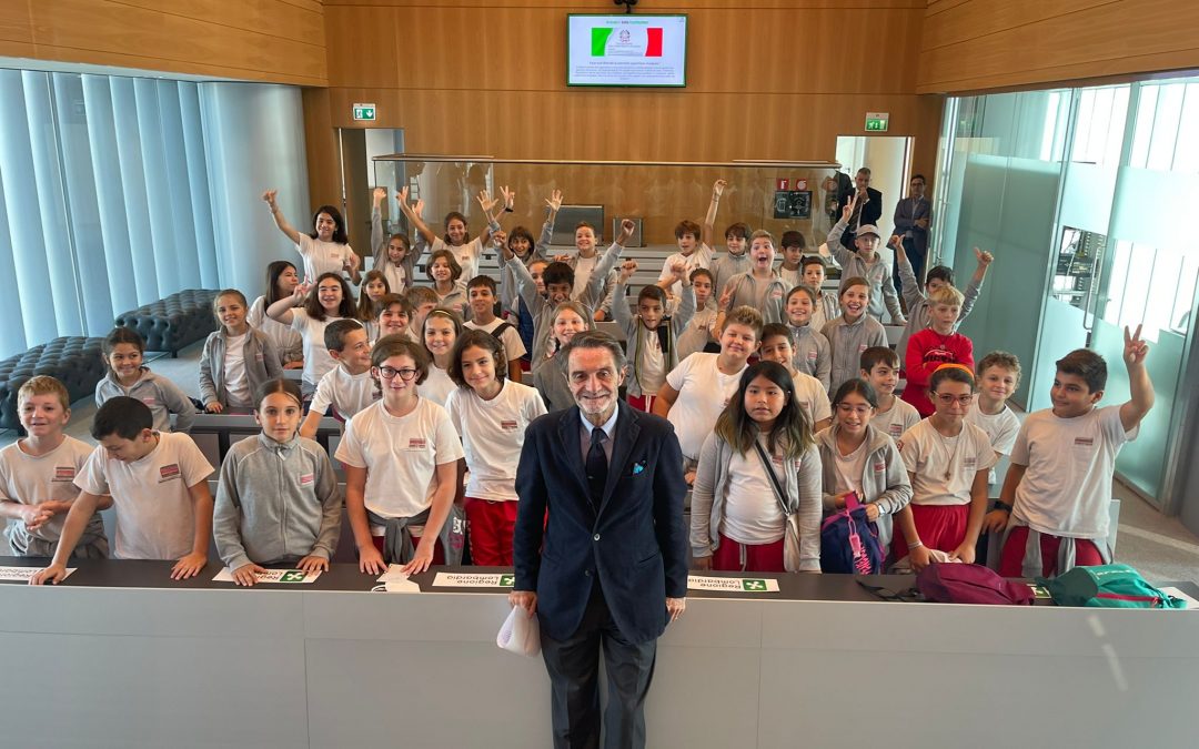 Due V elementari a scuola di educazione civica con il presidente Fontana – www.lombardianotizie.online