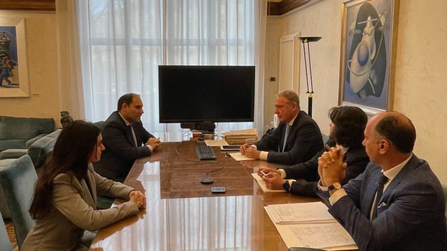 Ex Ilva, Urso incontra il Sindaco Melucci – www.mise.gov.it