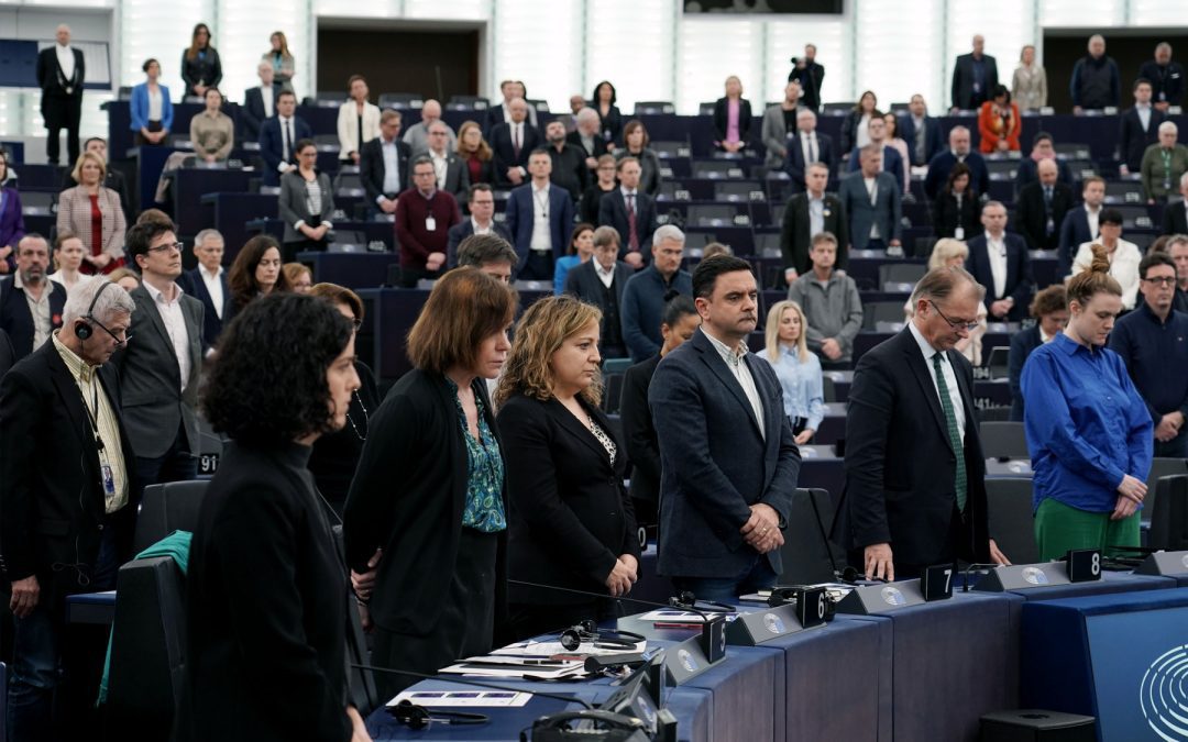 Opening: MEPs hold minute of silence for lives lost at sea and in train crash | News – www.europarl.europa.eu