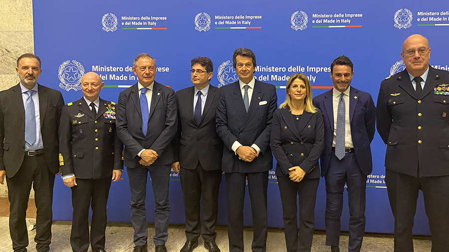 Presentati i francobolli dedicati al 100° anniversario dell’Aeronautica Militare – www.mise.gov.it
