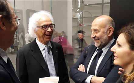 Salone del Mobile, Milano – L’assessore Antonini in visita agli stand delle numerose aziende marchigiane del legno e dell’arredo… – www.regione.marche.it