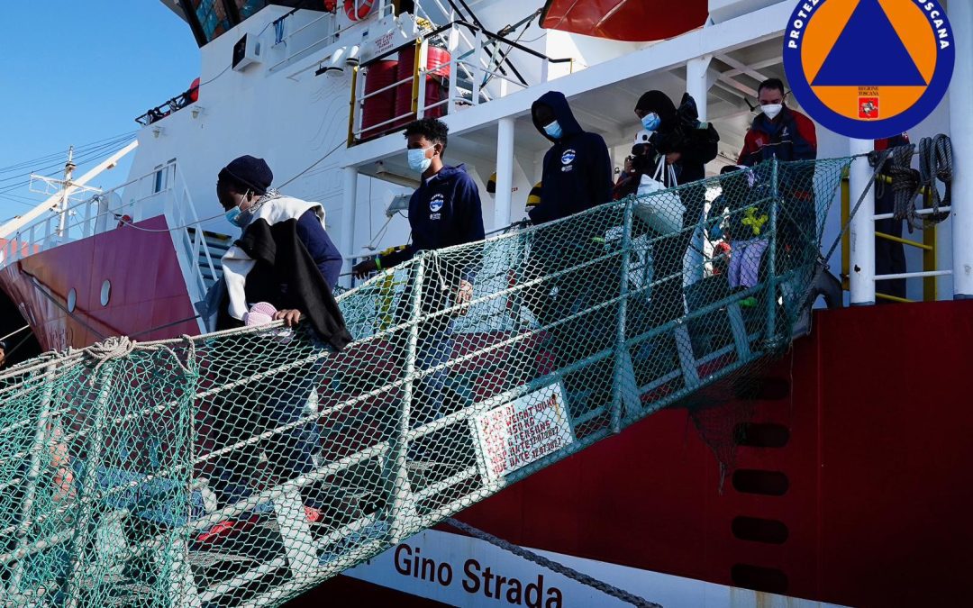La Life Support a Marina di Carrara, accolti i 55 migranti salvati al largo della Libia 
						 – www.toscana-notizie.it