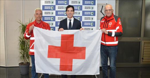 Giornata internazionale della Croce Rossa, il Comitato regionale Marche consegna la bandiera al presidente della Regione Acquaro… – www.regione.marche.it