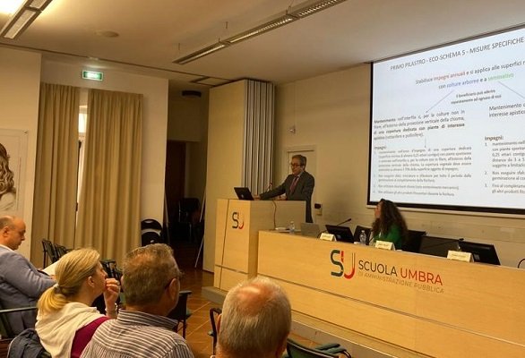 si è svolto a villa umbra l’evento “le buone pratiche che fanno la differenza” raccontate dai protagonisti, promosso dall’assessorato all’ambiente con le associazioni degli apicoltori e del comparto agricolo e agroalimentare – www.regione.umbria.it