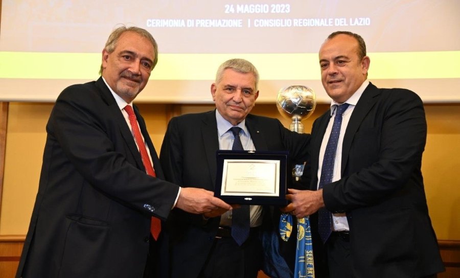 Consiglio Regionale del Lazio – Il Frosinone Calcio premiato in Consiglio regionale per la promozione in Serie A – www.consiglio.regione.lazio.it