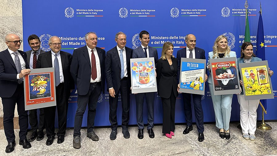 Cerimonia di presentazione dei francobolli celebrativi di alcuni marchi storici italiani – www.mimit.gov.it