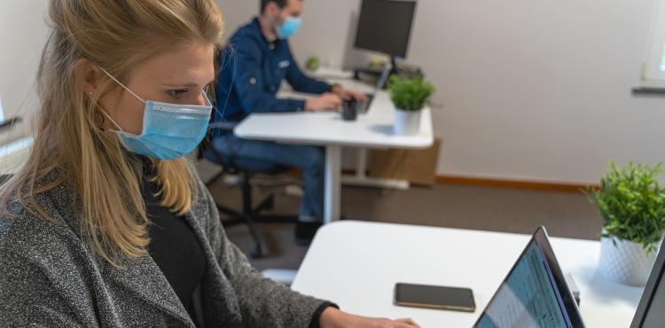 Covid-19, dall’inizio della pandemia denunciati più di 320mila contagi sul lavoro, 5.466 in Sardegna


      
        Browse
      
    
    

            
  
    

      

  


          
   – www.sardegnaimpresa.eu