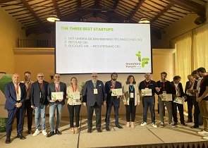 umbria laboratorio a cielo aperto per sperimentare l’innovazione, all’investors’ forum 2023 le startup incontrano potenziali investitori. vincitrici dello startup pitch ubt umbria bioengineering technologies, beexlab e bugslife, realtà particolarmente apprezzate da investitori e imprese presenti – www.regione.umbria.it