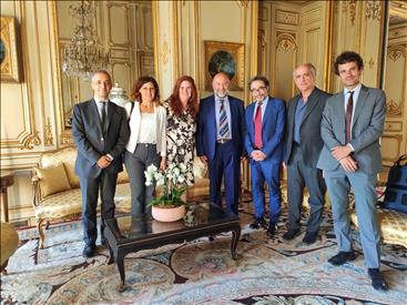 L’Assessore Antonini a Parigi ricevuto dall’Ambasciatrice italiana D’Alessandro, per pianificare la Settimana della Cucina march… – www.regione.marche.it