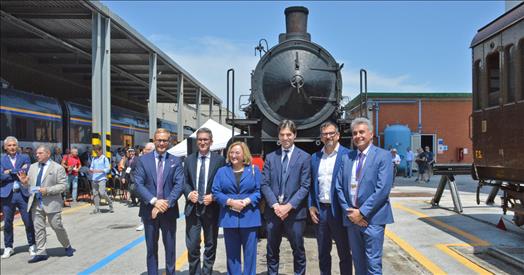 Domenica riparte il treno storico Ancona – Fabriano – Pergola. Oggi la presentazione dell’iniziativa all’Officina Fs Trenitalia … – www.regione.marche.it