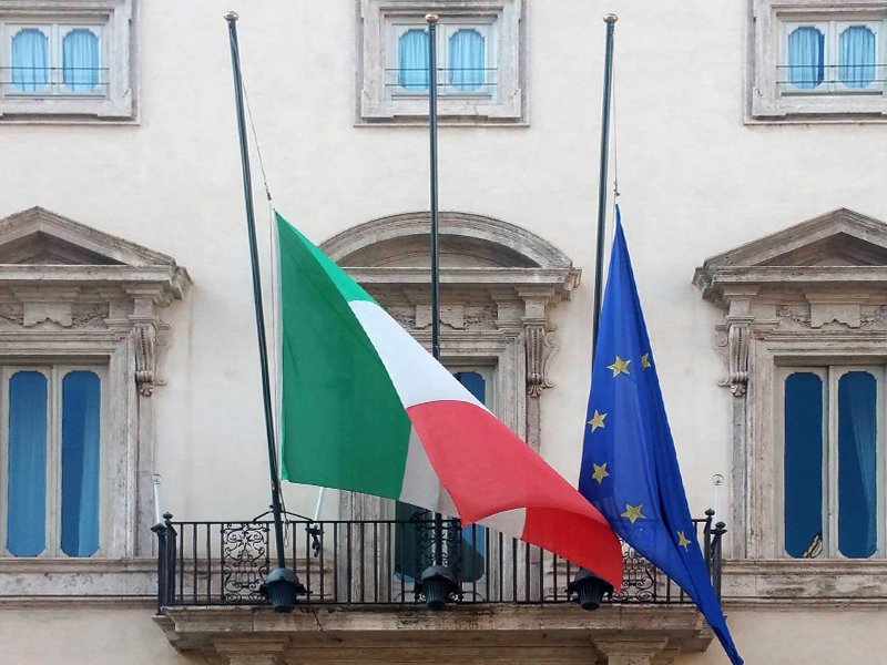 Lutto nazionale e bandiere a mezz’asta per la scomparsa del Presidente Berlusconi – www.governo.it