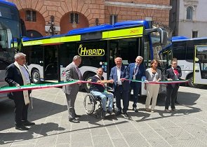 trasporto pubblico locale: 71 nuovi autobus per l’Umbria. assessore melasecche: ulteriore passo in avanti nel percorso di modernizzazione portato avanti dalla regione per garantire un servizio sempre più adeguato e all’avanguardia – www.regione.umbria.it