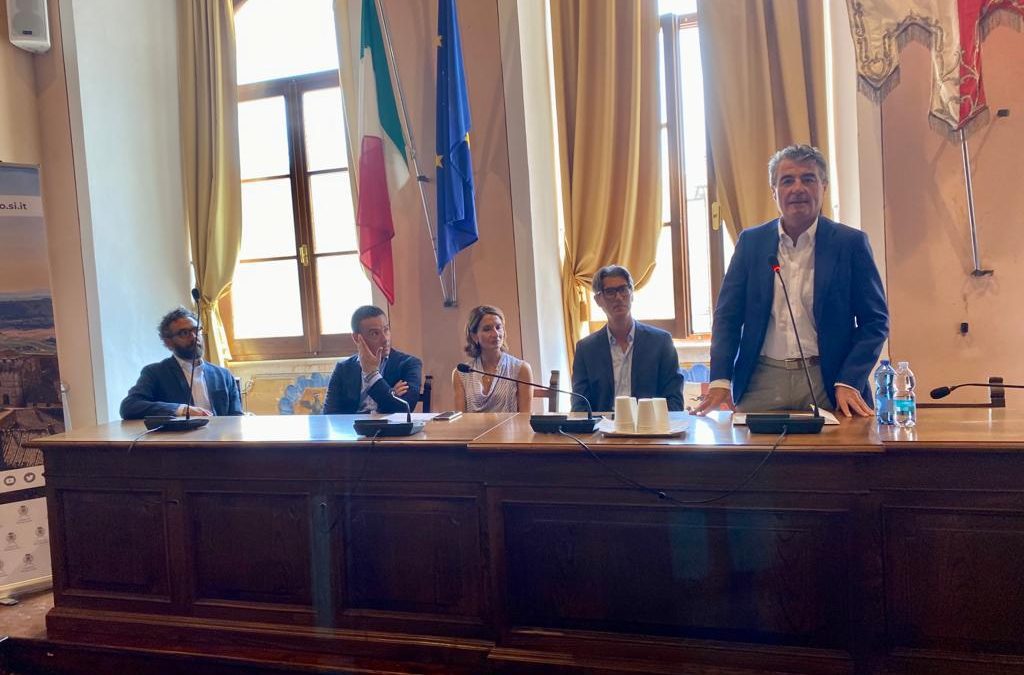 Treno+bus, via al servizio intermodale ‘Montepulciano centro’. Baccelli: “Direzione giusta” 
						 – www.toscana-notizie.it