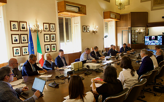 Granchio blu. Lollobrigida incontra associazioni e istituzioni locali: "Trasformiamo una criticità in un'opportunità". – www.politicheagricole.it