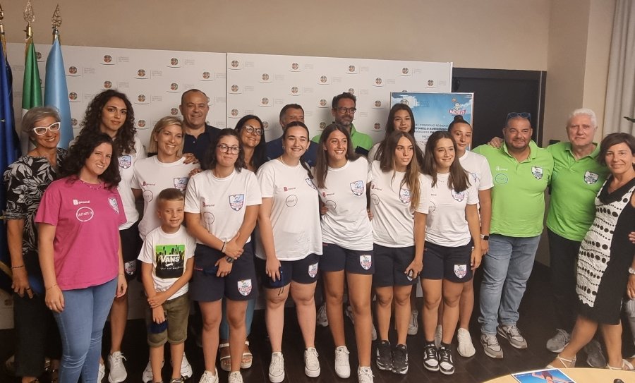Consiglio Regionale del Lazio – Premiata in Consiglio regionale la Nautilus Civitavecchia per la promozione in Serie A2 di pallanuoto femminile – www.consiglio.regione.lazio.it