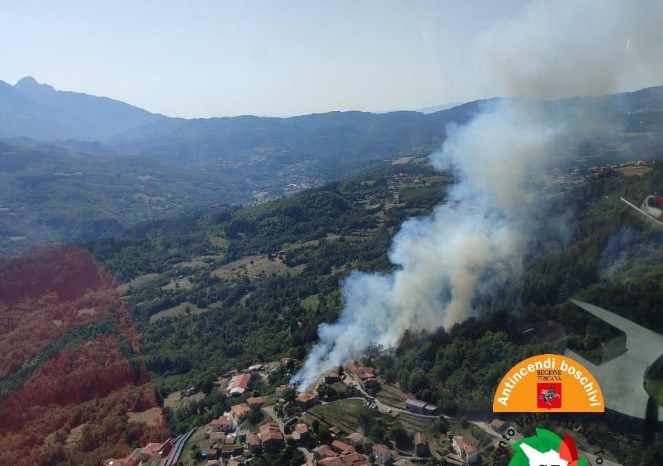 Incendio boschivo a Vibbiana in contenimento. Nuovo rogo a Capannori 
						 – www.toscana-notizie.it