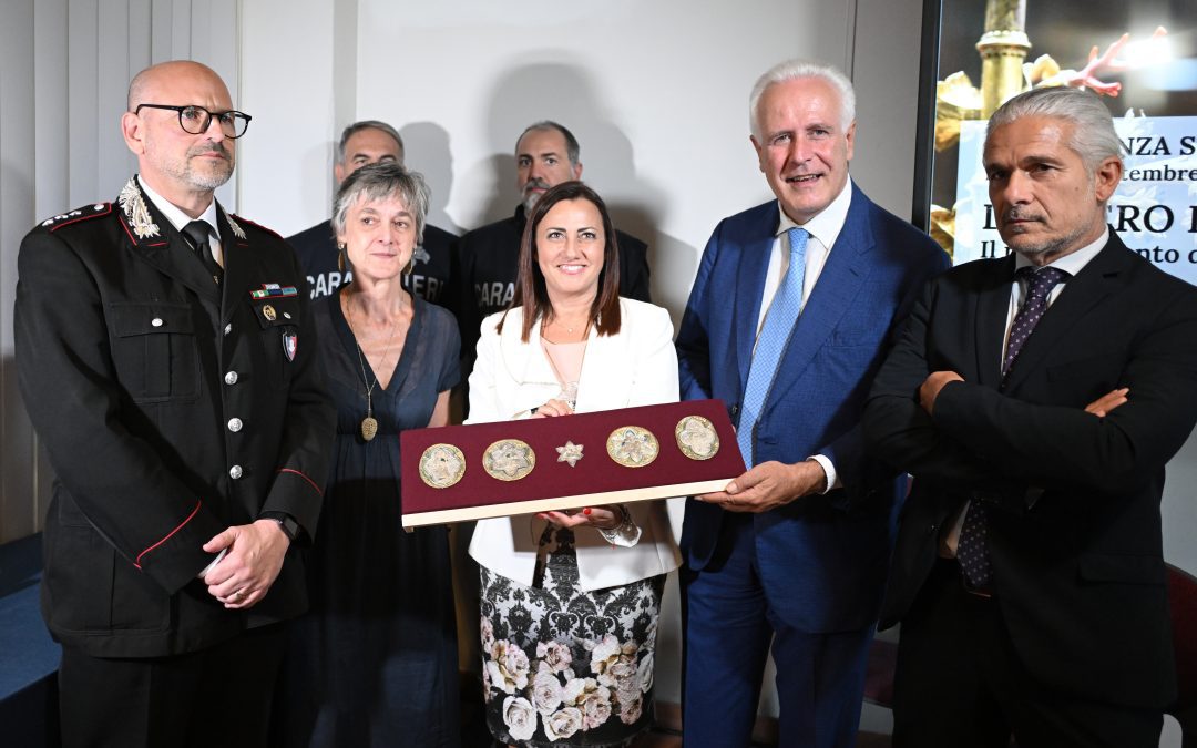 Si ricompone l’Albero d’Oro di Lucignano. Giani: “Adesso il restauro” 
						 – www.toscana-notizie.it