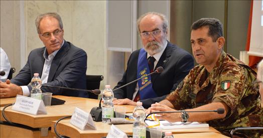 Incontro operativo a Pesaro del generale Figliuolo, dell’assessore regionale alla Protezione Civile Stefano Aguzzi e dei sindaci… – www.regione.marche.it