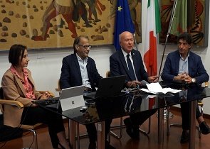sicurezza nei cantieri stradali: firmato accordo tra Regione Umbria, INAIL, CESF e TESeF; sinergia per definire un modello operativo regionale di riferimento che sarà sperimentato coinvolgendo imprese e lavoratori e messo a disposizione di quanti operano nei cantieri – www.regione.umbria.it