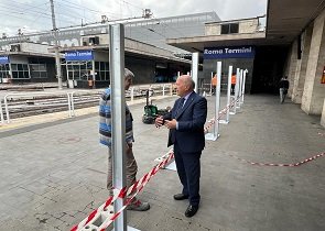 stazione roma termini, binario 1 e 2 est per l’umbria; assessore melasecche: si lavora alla realizzazione della pensilina per completare la copertura del collegamento pedonale, accolta una delle mie richieste – www.regione.umbria.it