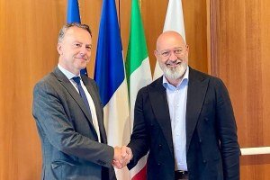 Il presidente  Bonaccini a colloquio con l’ambasciatore francese Martin Briens – imprese.regione.emilia-romagna.it