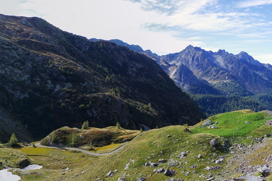 shutterstock_1518186038-panorama-da-rifugio-Longo-Montagna-Val-Brembana.jpg