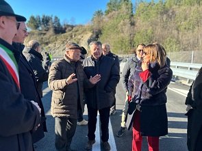 riaperta la strada statale 452 “della Contessa”; presidente Tesei e assessore Melasecche: giornata importante che restituisce a cittadini e imprese un collegamento fondamentale fra Umbria e Marche – www.regione.umbria.it
