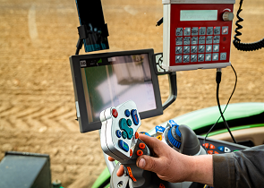 PNRR, attivato bando per il sostegno all’ammodernamento delle imprese agricole. Vicepresidente Morroni: spinta a innovazione e sostenibilità con circa 10 milioni di euro per investimenti in macchinari e tecnologie di agricoltura 4.0 – www.regione.umbria.it