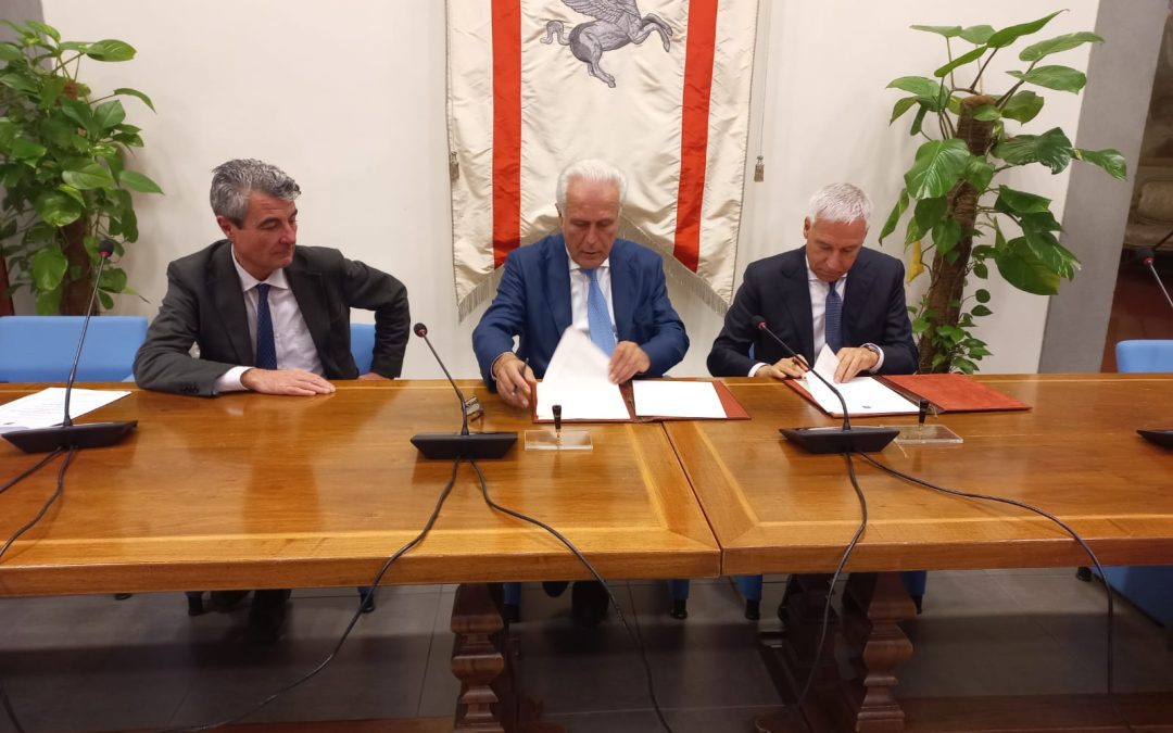 Toscana e Viareggio, Giani e Del Ghingaro firmano l’intesa per il porto 
						 – www.toscana-notizie.it
