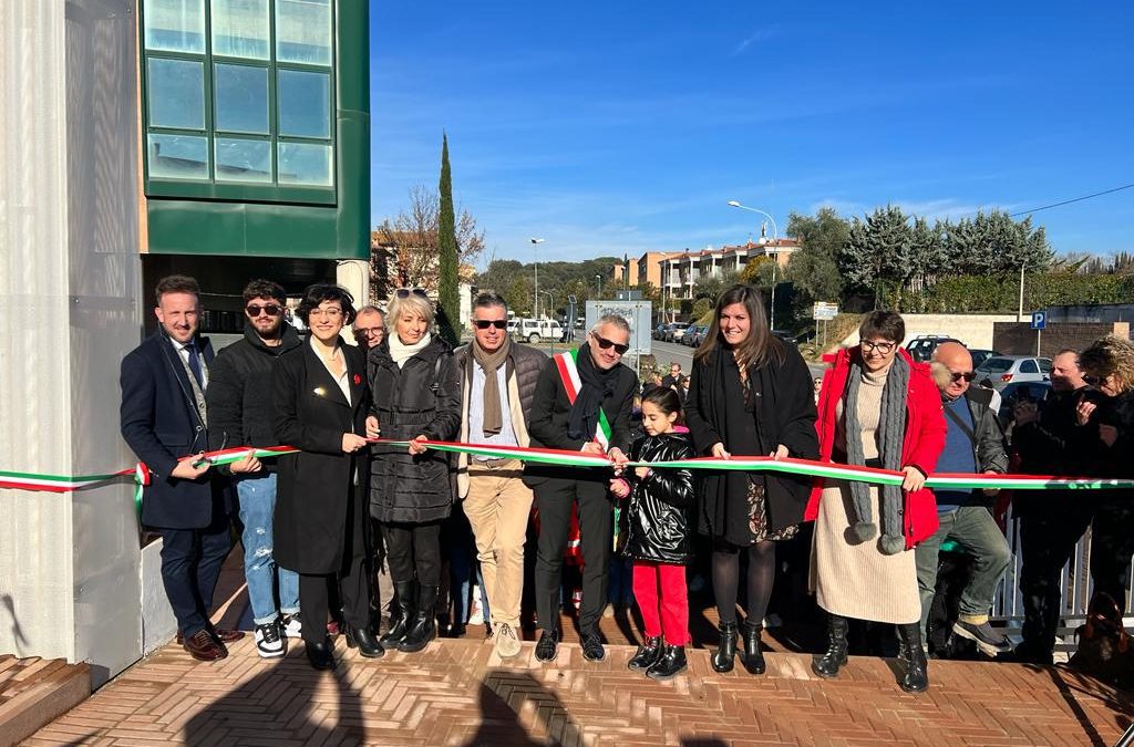 Castelnuovo Berardenga (Si) inaugura la “nuova” scuola “G. Papini”. Più sicura e sostenibile 
						 – www.toscana-notizie.it