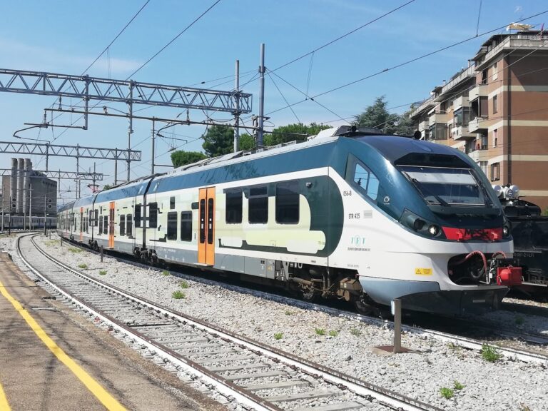 Treni, linee Arezzo-Sinalunga e Arezzo-Stia: affidato il servizio per i prossimi dieci anni 
						 – www.toscana-notizie.it