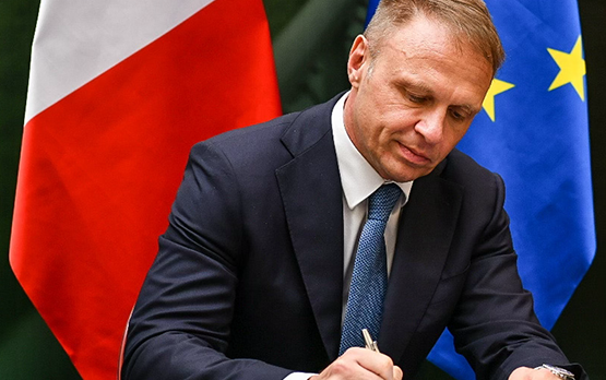 Lollobrigida: firmato decreto per stanziare ulteriori 11milioni di euro per settori pere e kiwi – www.politicheagricole.it