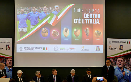Frutta in guscio. Dentro c'è l'Italia: l'Italrugby testimonial della campagna Masaf-Ismea-FIR – www.politicheagricole.it
