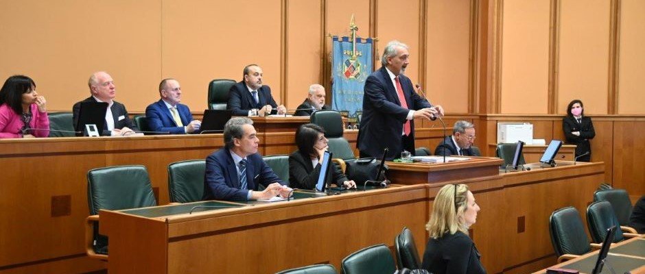 Consiglio Regionale del Lazio – Consiglio regionale, dibattito tra maggioranza e opposizione alla presenza del presidente Rocca – www.consiglio.regione.lazio.it