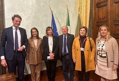 Nuovo contratto decennale di servizio tra Regione Umbria e Trenitalia; presidente Tesei e assessore Melasecche: nuova stagione per il potenziamento e il rilancio del trasporto ferroviario umbro – www.regione.umbria.it