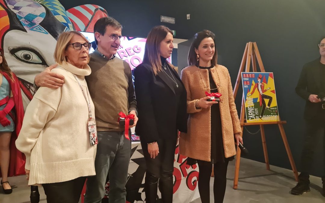 La solidarietà sfila al Carnevale di Viareggio: una firma per la libertà di Narges Mohammadi 
						 – www.toscana-notizie.it