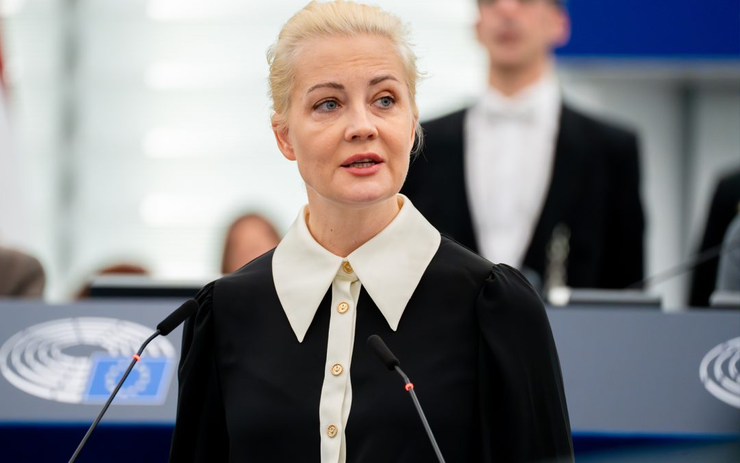 Navalnaya: “Se volete sconfiggere Putin, combattete la sua banda criminale” | Attualità – www.europarl.europa.eu