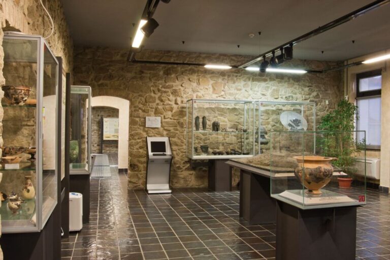 Turismo, oggi al Museo civico archeologico di Vetulonia ‘Simposio etrusco-ellenico’ 
						 – www.toscana-notizie.it