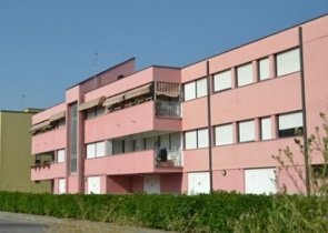 assessore Melasecche: vendita all’asta di 152 alloggi ATER, introiti saranno reinvestiti in interventi di riqualificazione e di rigenerazione urbana. Anche i Comuni che non hanno risorse possono fare altrettanto per recuperare propri immobili da riqualificare – www.regione.umbria.it