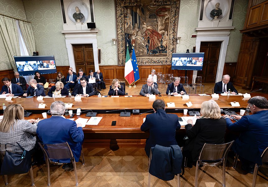 Il Presidente Meloni incontra una delegazione del Labour7 – www.governo.it