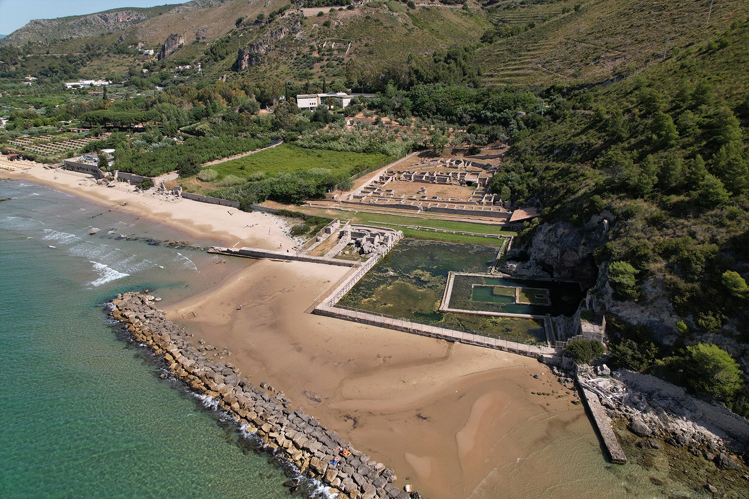 Museo-archeologico-di-Sperlonga.jpg