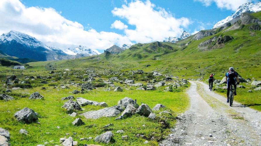 Contributi per infrastrutture turistiche e sportive in collina e montagna
 – www.regione.piemonte.it