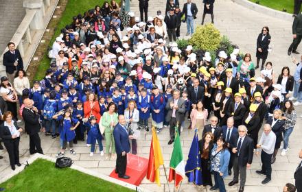 Anniversario dello Statuto, giornata di festa a Palazzo d’Orleans a Palermo per 170 bambini

   – www.regione.sicilia.it