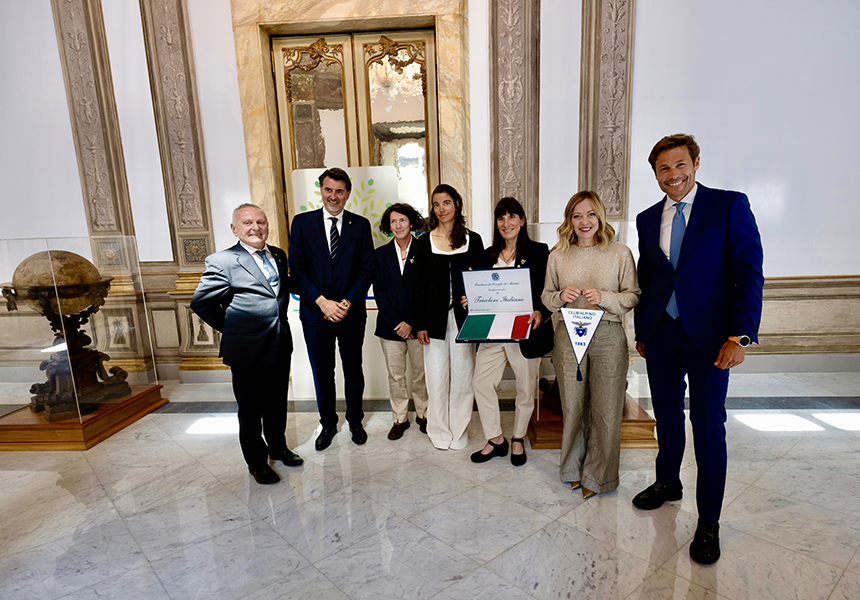 Alpinismo, il Presidente Meloni consegna la bandiera italiana alla missione per il K2 – www.governo.it