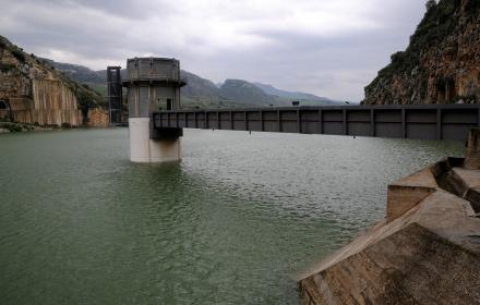 Siccità, dal Mit ok al Piano idrico regionale da 1,6 mld. Schifani: «Subito opere per 92 milioni»

   – www.regione.sicilia.it