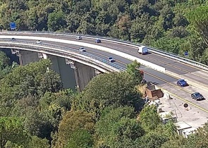 Assessore Melasecche: riapre dopo 4 anni completamente al traffico il viadotto Montoro sulla E45 nella tratta Terni-Orte. Oltre 5 milioni l’investimento, paragonabile a quello della “Contessa” ma di ben maggiore problematicità con soluzione necessariamente diversa – www.regione.umbria.it
