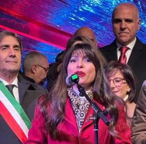 Accensione albero di natale a Gubbio, presidente proietti: “una luce che dona speranza” – www.regione.umbria.it