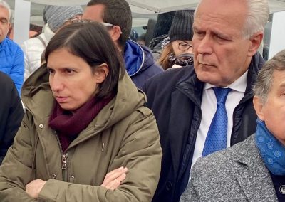 Giani a lavoratori Beko:’Toscana con voi, non permetteremo che Siena perda punto riferimento’
– www.toscana-notizie.it